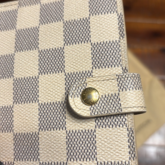 Louis Vuitton small agenda/wallet - Picture 3 of 12